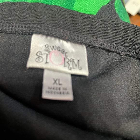 Sweet Storm brand black and green exotic print sundress size XL fits like Med. - Picture 5 of 5